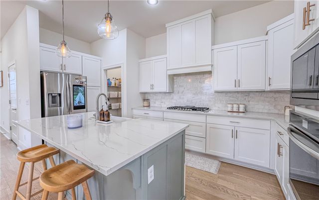 1419 Cave Stream Drive, Cave Springs, AR 72718