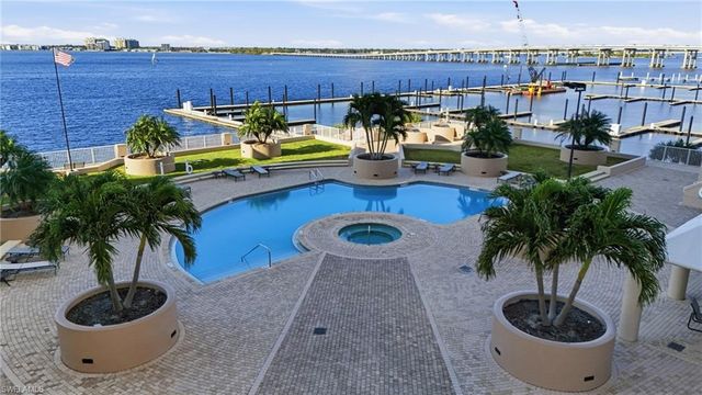 2090 W 1st ST 1206, Fort Myers, FL 33901