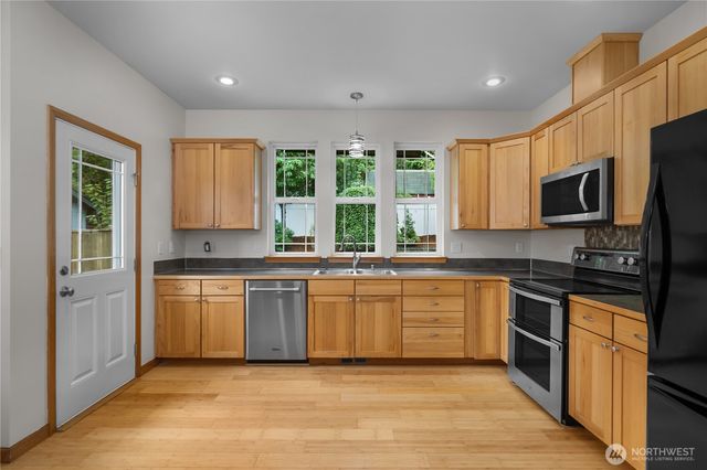 313 Grandview Avenue, Shelton, WA 98584