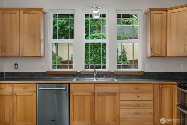313 Grandview Avenue, Shelton, WA 98584