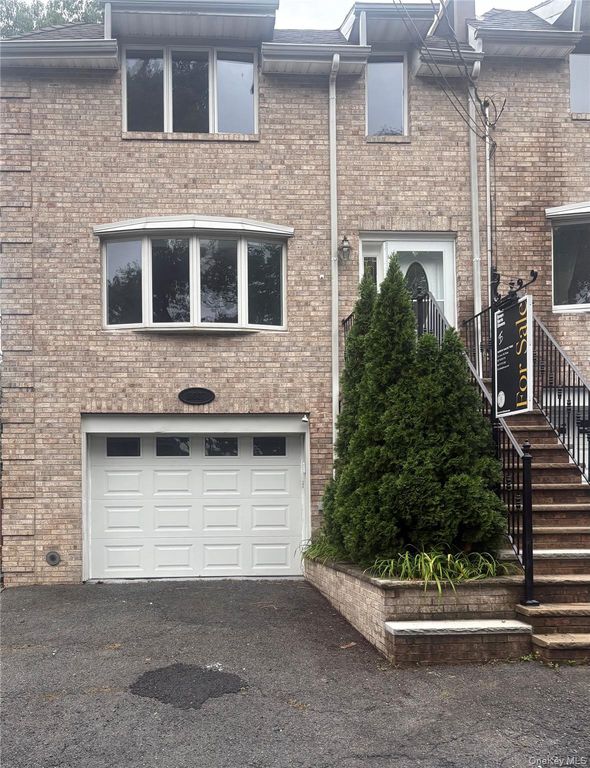5637 Delafield Avenue, Bronx, NY 10471 — photo 2