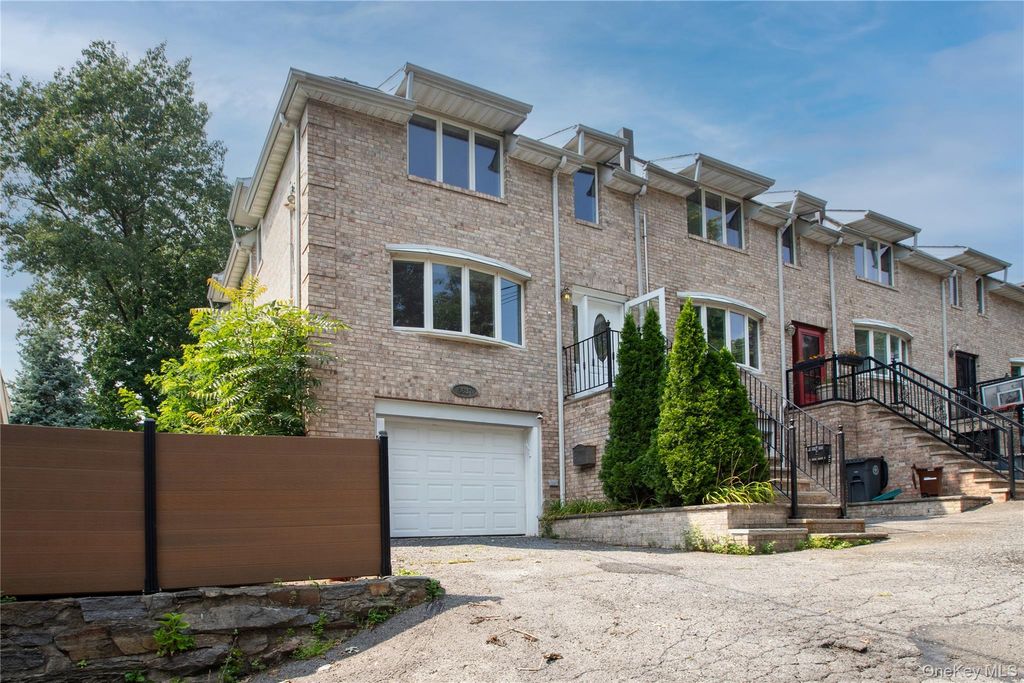 5637 Delafield Avenue, Bronx, NY 10471 — photo 4