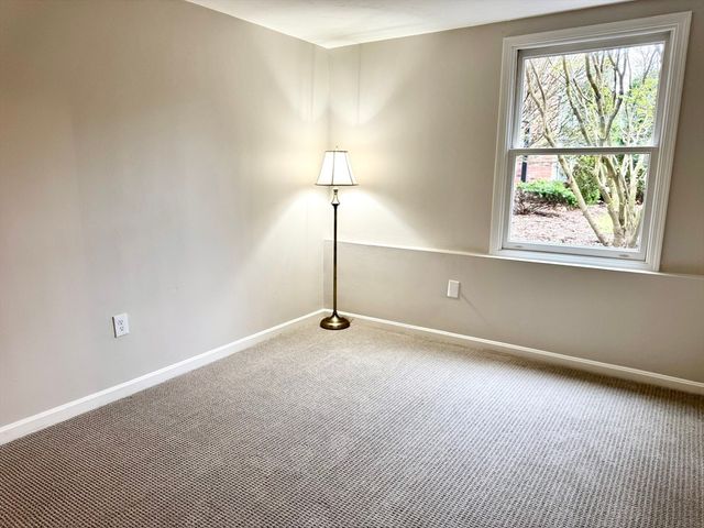 346 Neponset St C, Canton, MA 02021