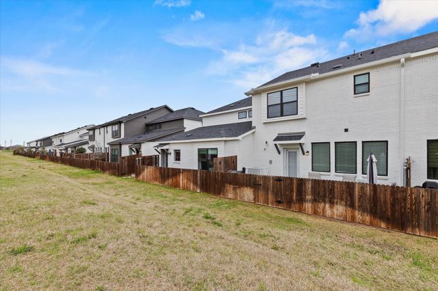 1236 Lamar Drive, Lewisville, TX 75077