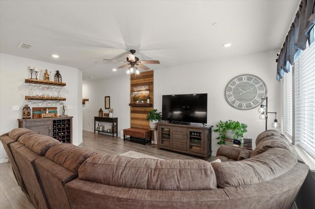 1236 Lamar Drive, Lewisville, TX 75077