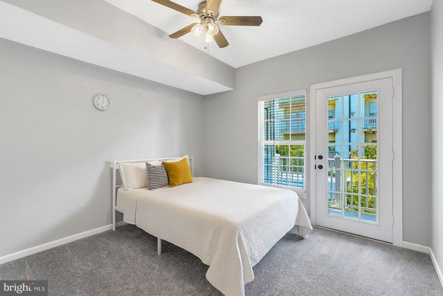 7971 CRESCENT PARK DR, Gainesville, VA 20155