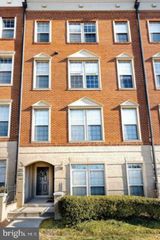 7971 CRESCENT PARK DR, Gainesville, VA 20155