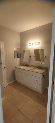 2544 ROBERT TRENT DRIVE 825, Orlando, FL 32835