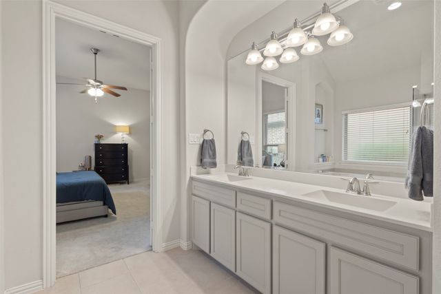 1035 Lone Ivory Trail, Arlington, TX 76005