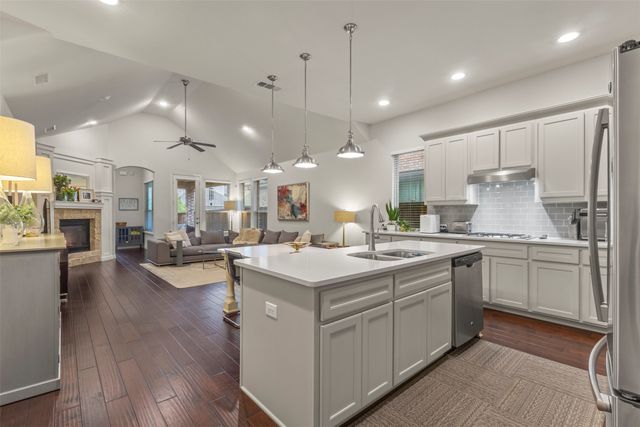 1035 Lone Ivory Trail, Arlington, TX 76005