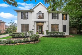 2 N Chantsong Circle, The Woodlands, TX 77382