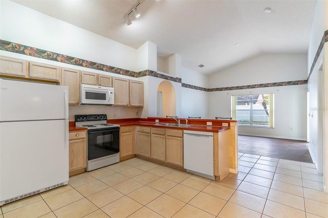 663 EAGLE POINTE S, Kissimmee, FL 34746