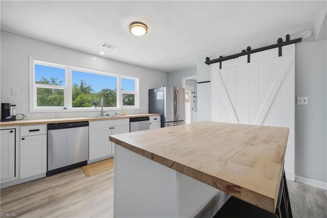 313 Sailfish LN, Virginia Beach, VA 23456