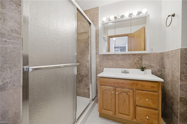 313 Sailfish LN, Virginia Beach, VA 23456