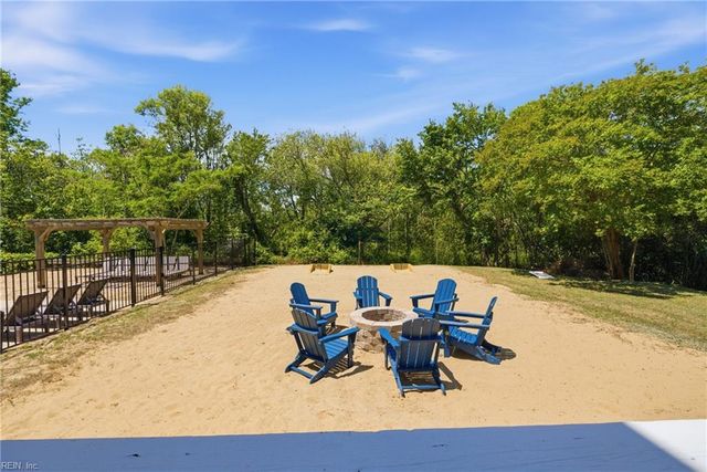 313 Sailfish LN, Virginia Beach, VA 23456