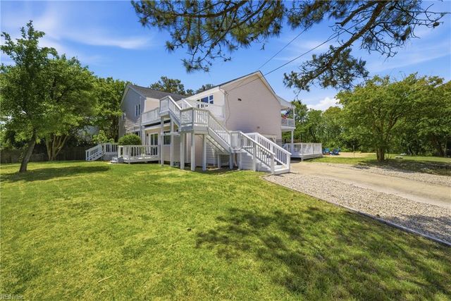 313 Sailfish LN, Virginia Beach, VA 23456