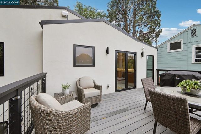 380 Vermont Ave, Berkeley, CA 94707