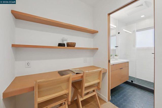 380 Vermont Ave, Berkeley, CA 94707