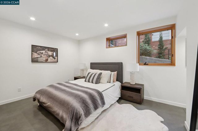 380 Vermont Ave, Berkeley, CA 94707