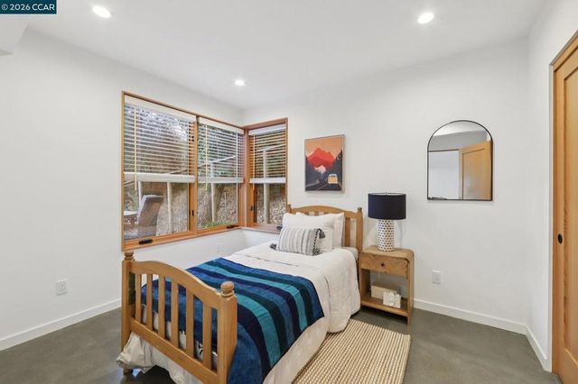 380 Vermont Ave, Berkeley, CA 94707