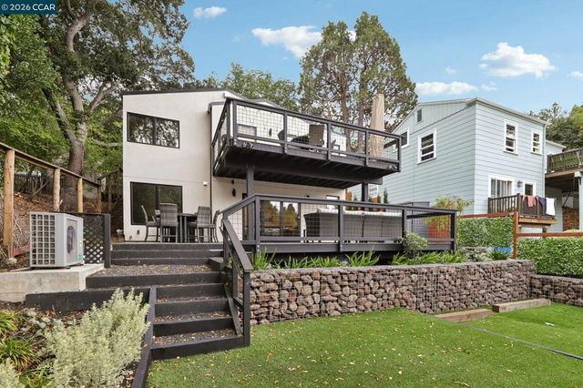 380 Vermont Ave, Berkeley, CA 94707