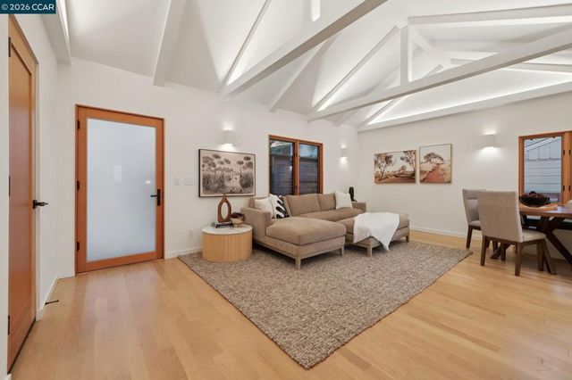 380 Vermont Ave, Berkeley, CA 94707