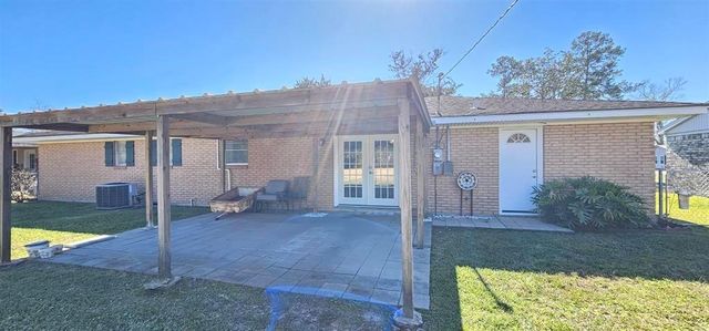 1364 Beagle Road, Orange, TX 77632