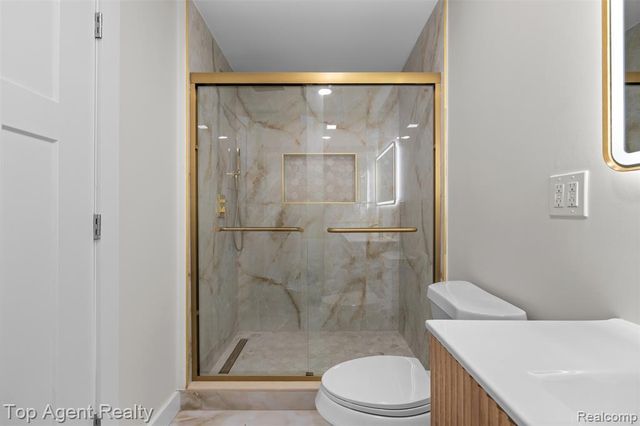 29863 Fall River Road, Southfield, MI 48076