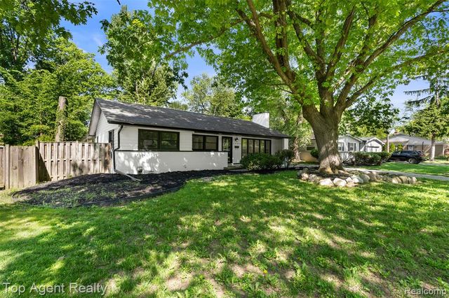 29863 Fall River Road, Southfield, MI 48076