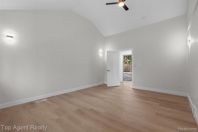29863 Fall River Road, Southfield, MI 48076