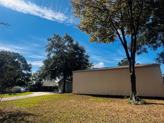 10040 Hwy 87 S, Hemphill, TX 75948