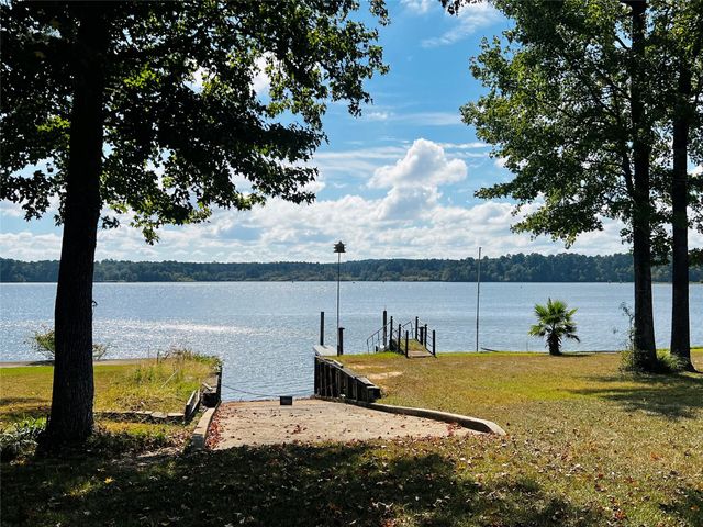 10040 Hwy 87 S, Hemphill, TX 75948