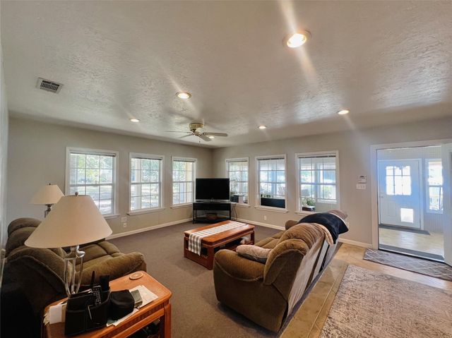 10040 Hwy 87 S, Hemphill, TX 75948