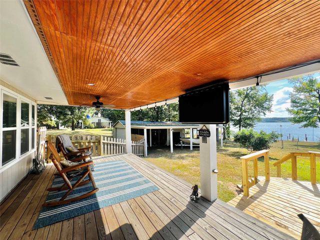 10040 Hwy 87 S, Hemphill, TX 75948