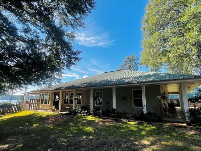 10040 Hwy 87 S, Hemphill, TX 75948