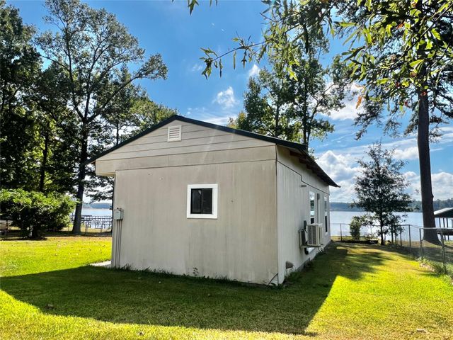 10040 Hwy 87 S, Hemphill, TX 75948