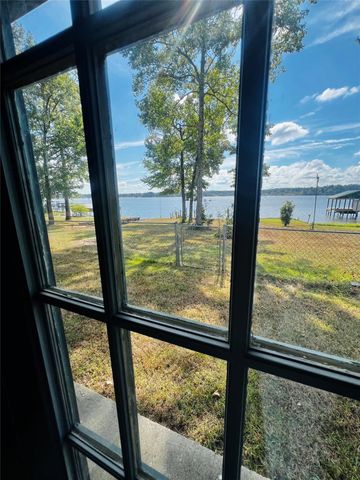 10040 Hwy 87 S, Hemphill, TX 75948