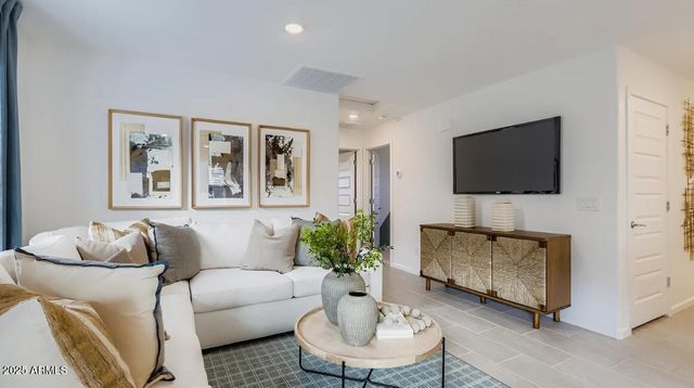 9630 W PICCADILLY Road, Phoenix, AZ 85037