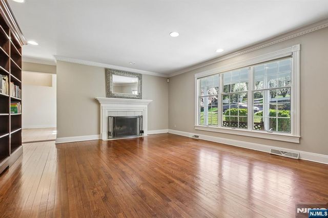 162 Anderson Avenue, Closter, NJ 07624
