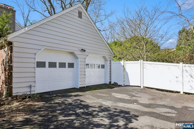 162 Anderson Avenue, Closter, NJ 07624