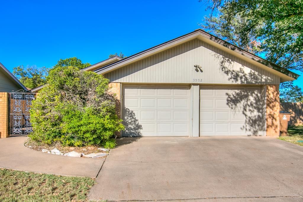Image 1 of property listing at 3902 Driftwood Dr, San Angelo, TX 76904