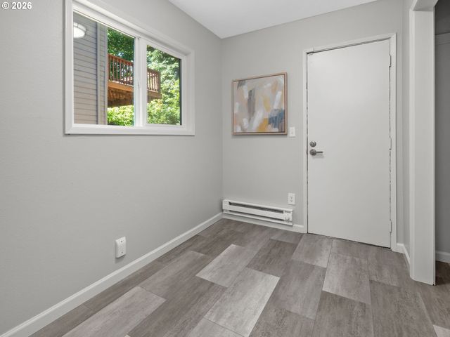 3835 Sw CANBY St, Portland, OR 97219