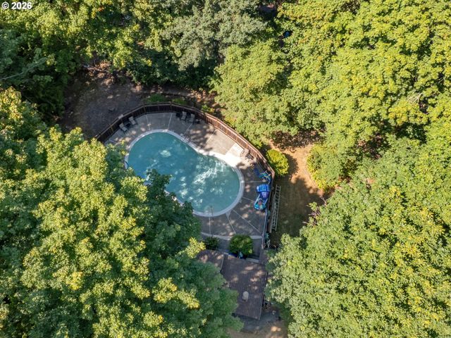 3835 Sw CANBY St, Portland, OR 97219