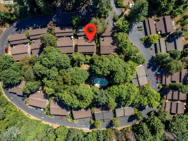 3835 Sw CANBY St, Portland, OR 97219