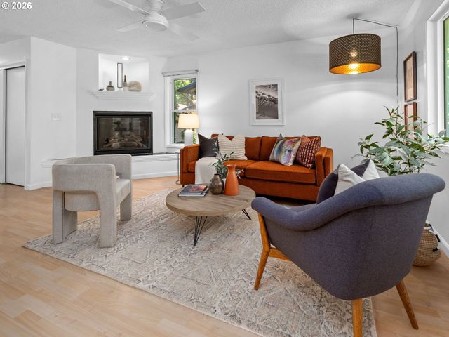 3835 Sw CANBY St, Portland, OR 97219