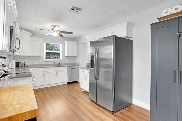 1325 SE 1st Ave, Deerfield Beach, FL 33441