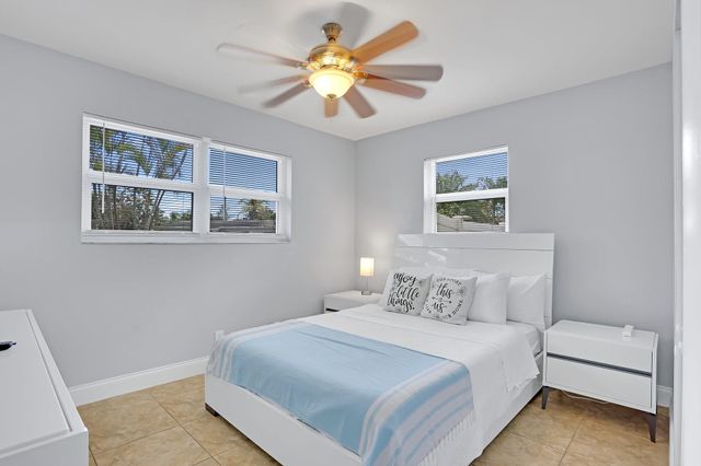 1325 SE 1st Ave, Deerfield Beach, FL 33441