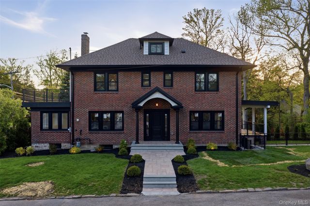 40 Calhoun Avenue, New Rochelle, NY 10801