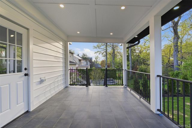 40 Calhoun Avenue, New Rochelle, NY 10801