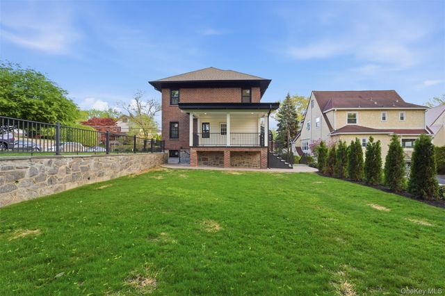 40 Calhoun Avenue, New Rochelle, NY 10801